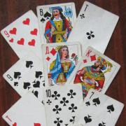 Věštění s hracími kartami o postoji člověka